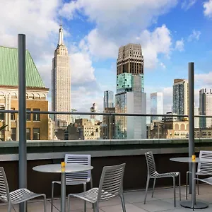 Doubletree By Hilton Times Square South 酒店