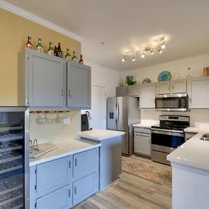  Apartment Red Rox With Patio About 3 Mi To Airport United States